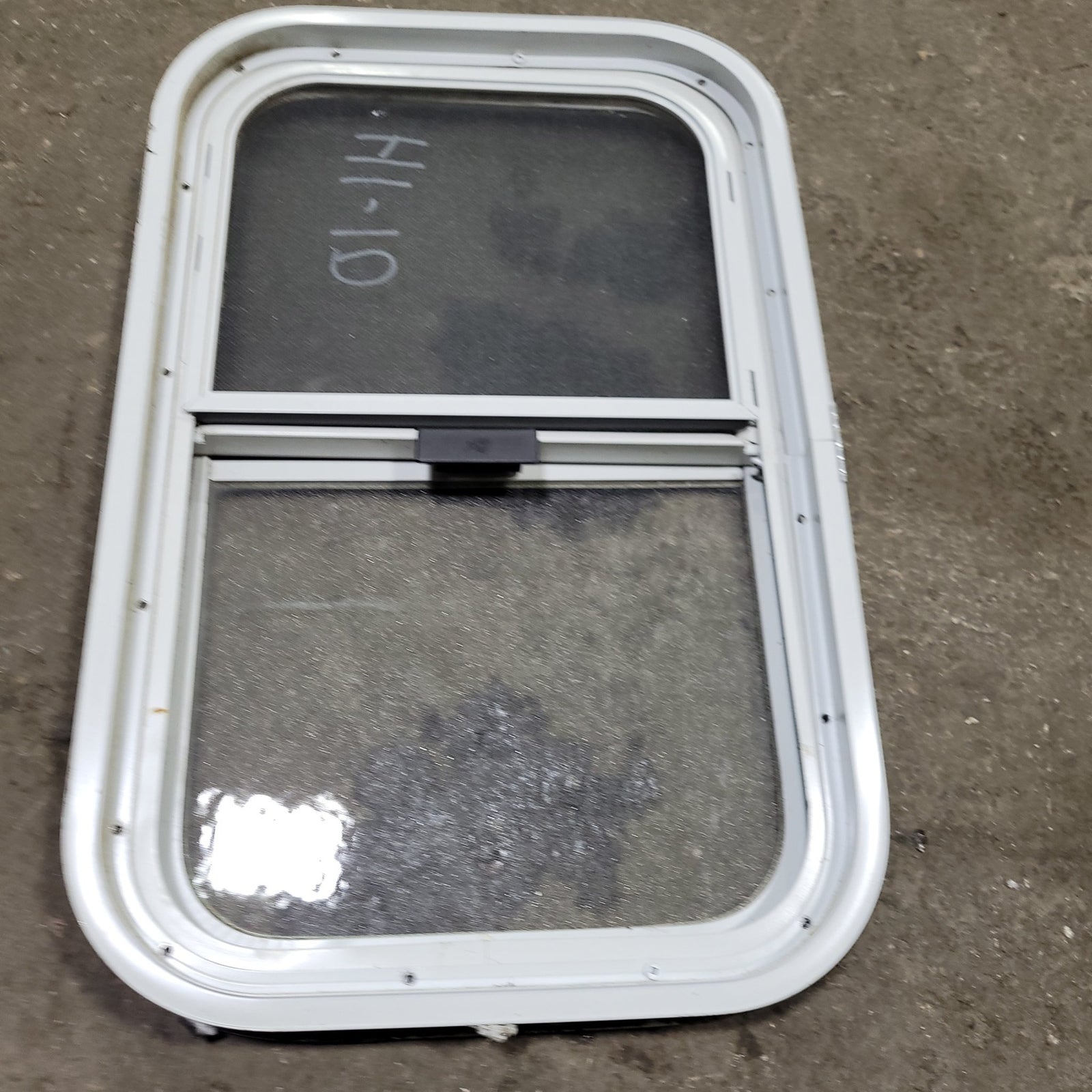 Used White Radius Opening Window : 24