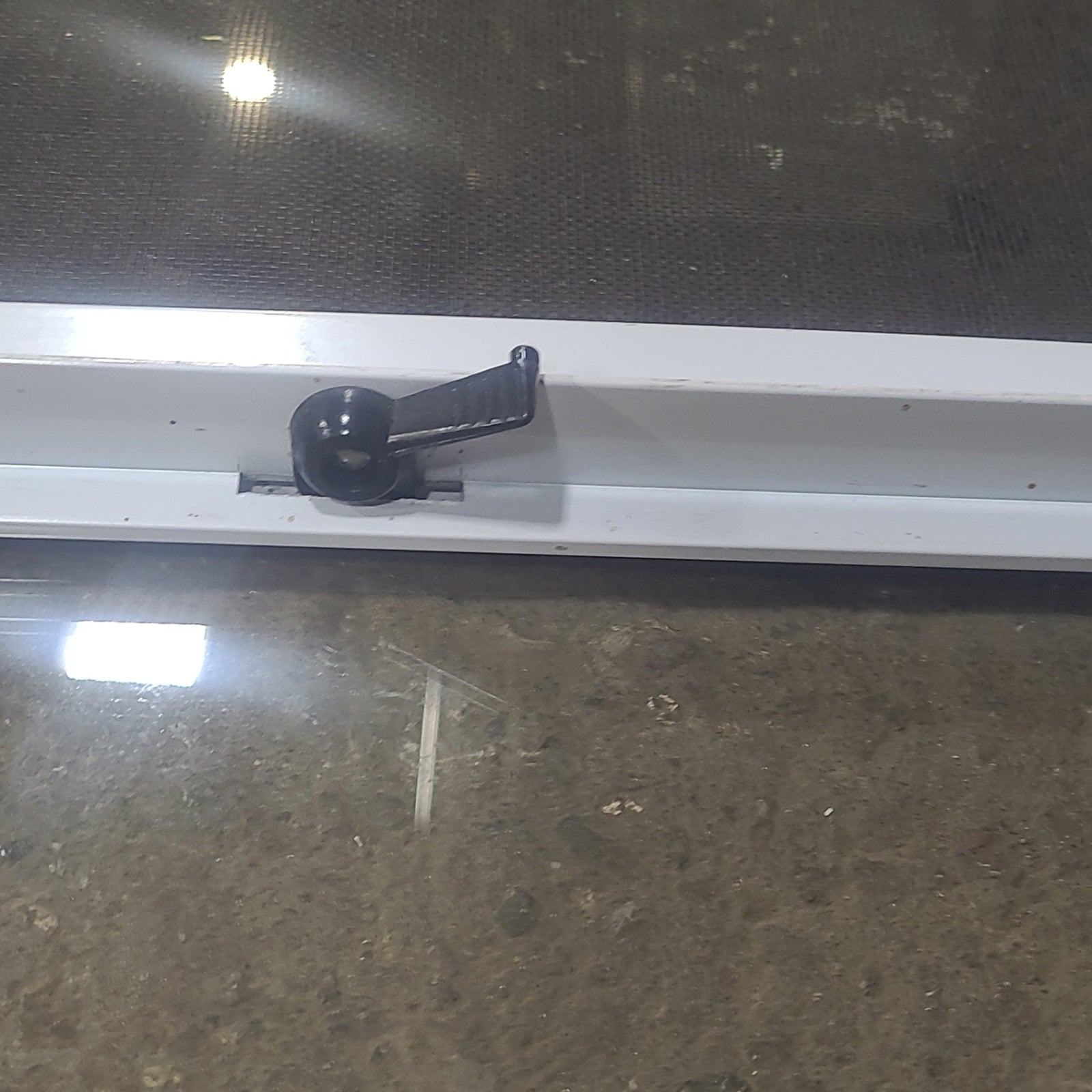 Used White Radius Opening Window : 26 1/2