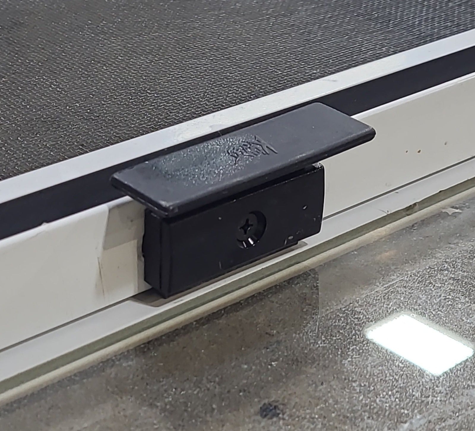 Used White Radius Opening Window : 29 1/2