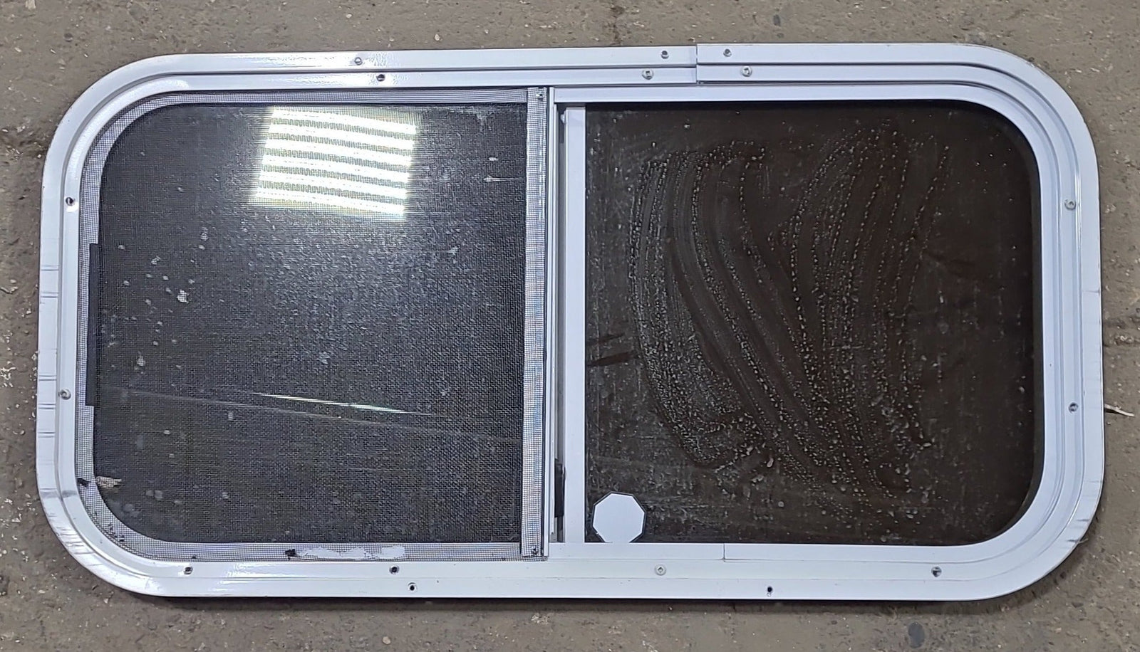 Used White Radius Opening Window : 30