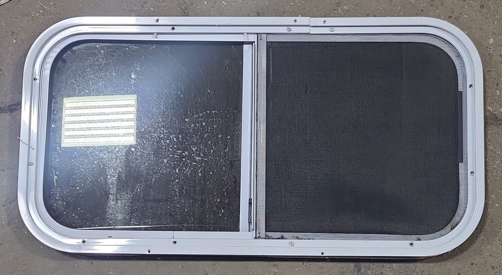 Used White Radius Opening Window : 30