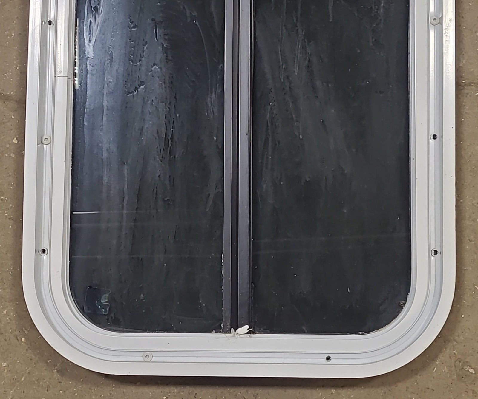 White Radius Non Opening Window : 15 1/4