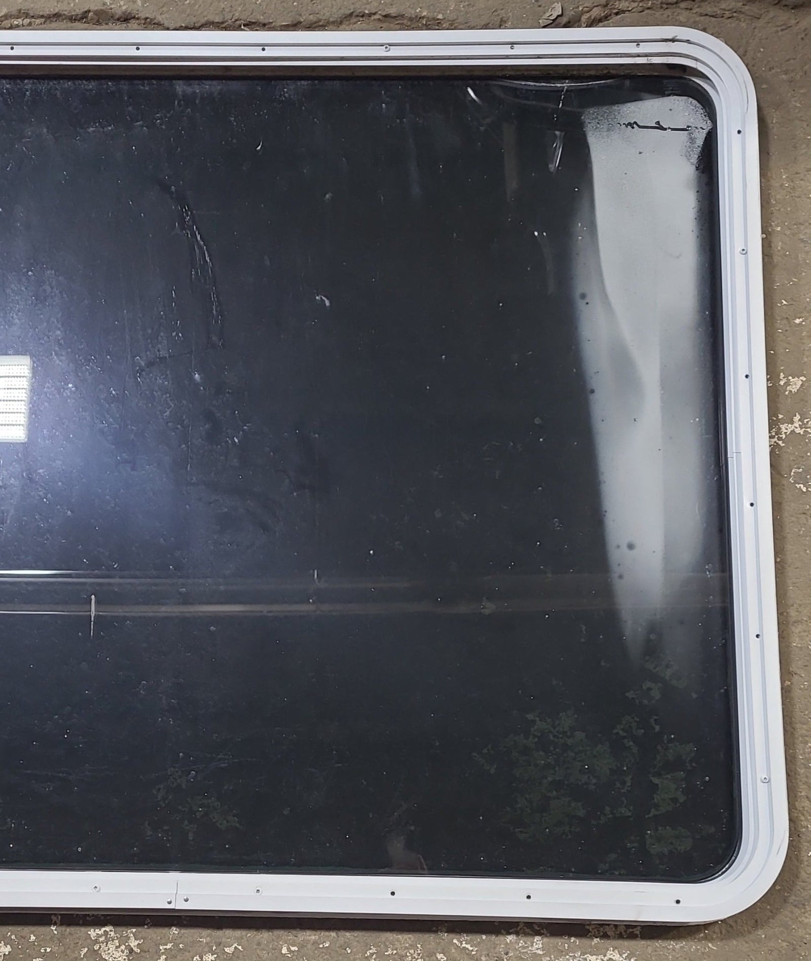 White Radius Non Opening Window : 50 1/4