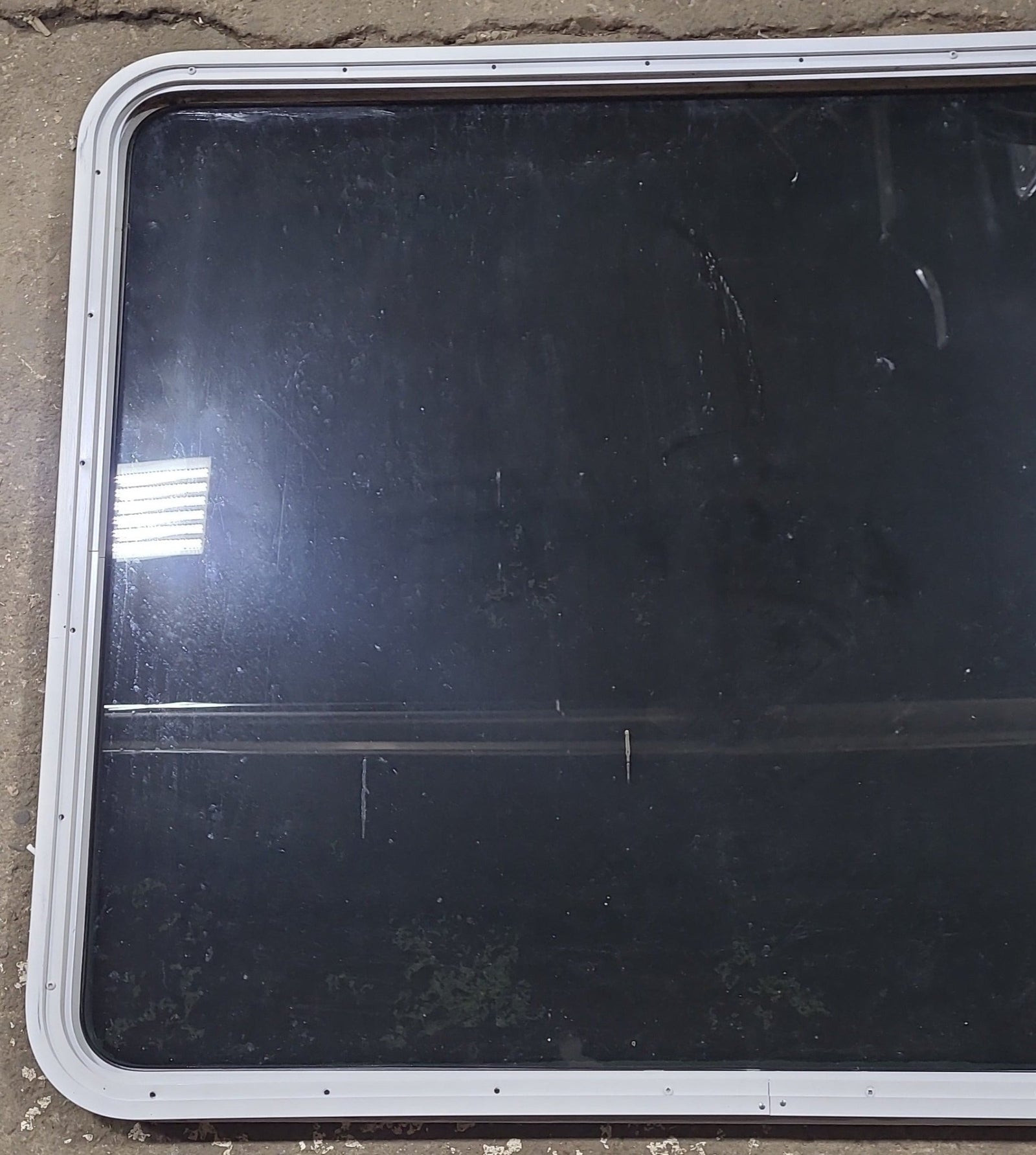 White Radius Non Opening Window : 50 1/4