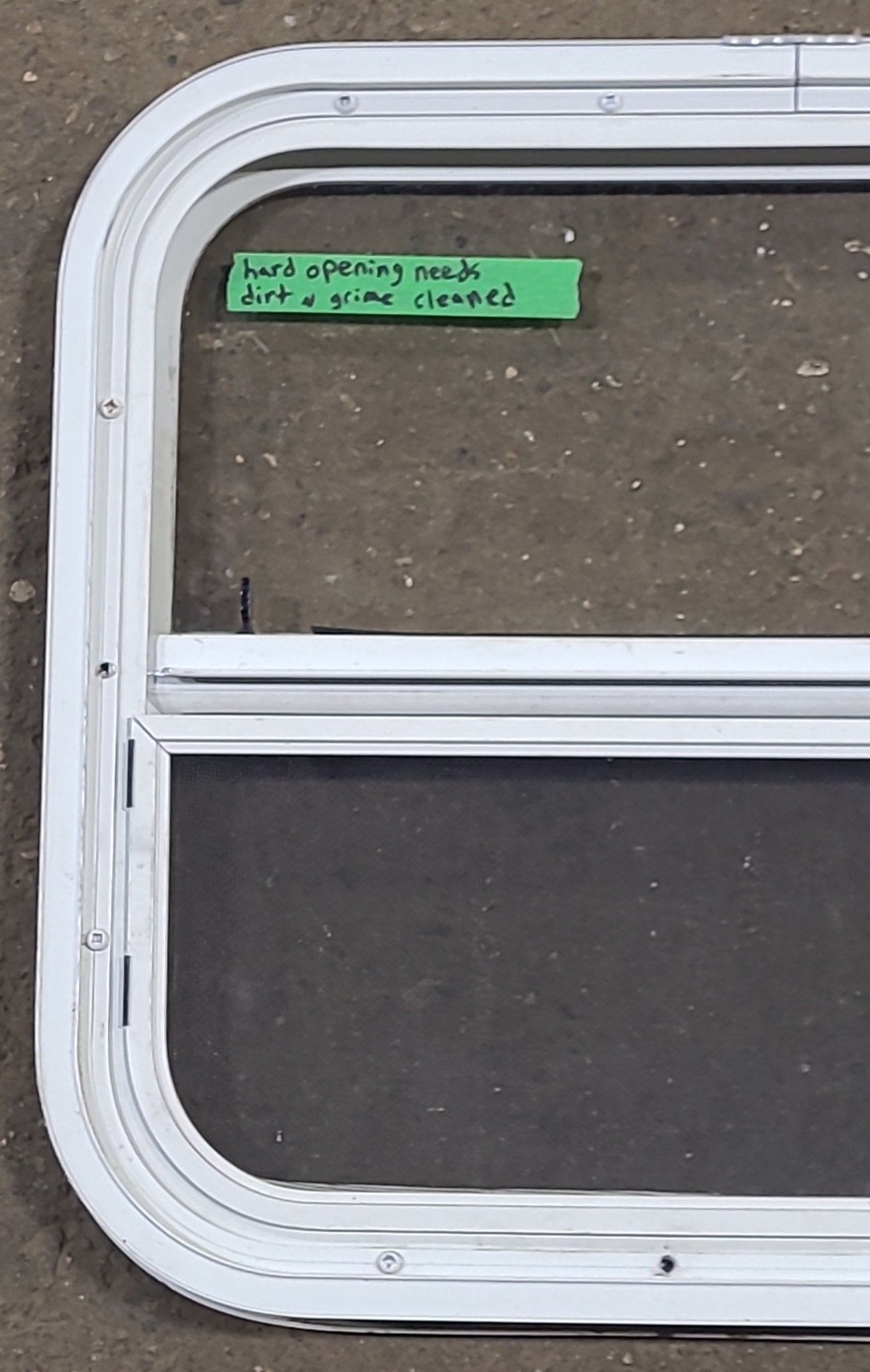 White Radius Opening Window : 17 1/2