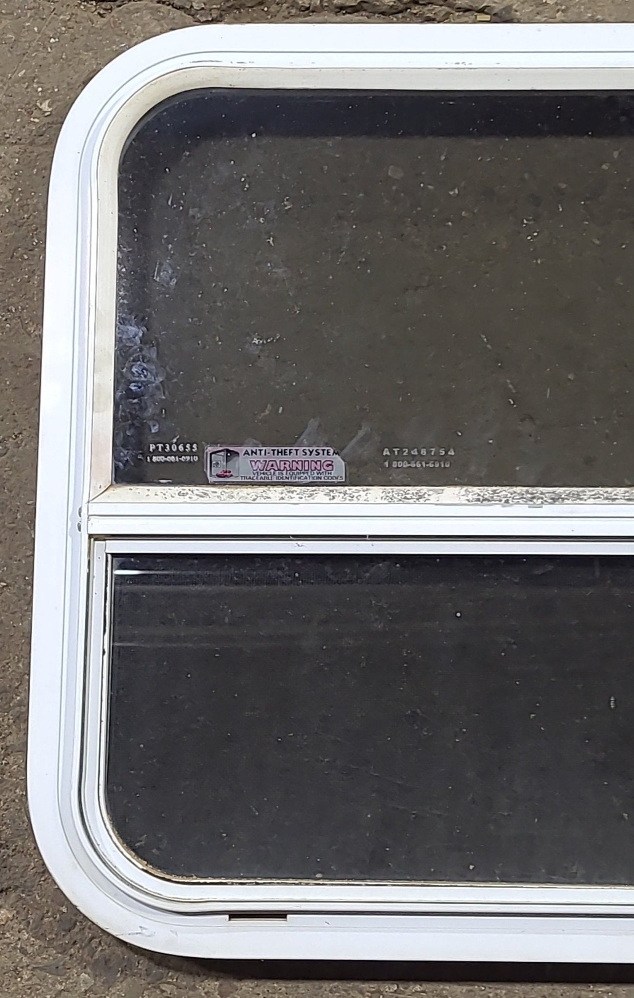 White Radius Opening Window : 23 1/2