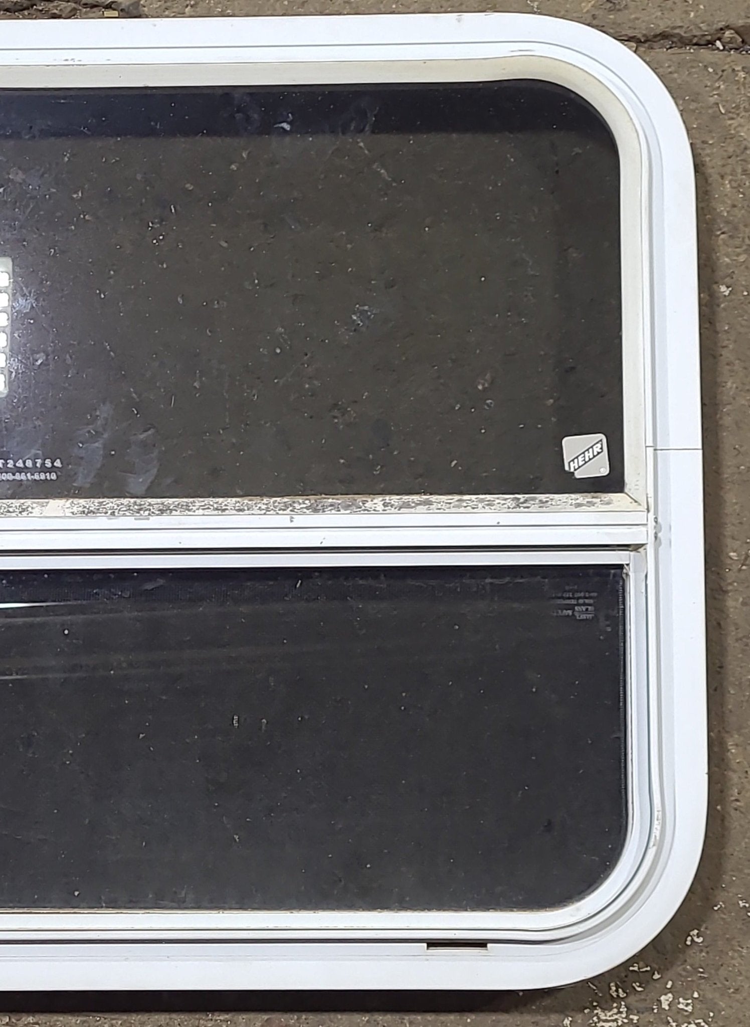 White Radius Opening Window : 23 1/2