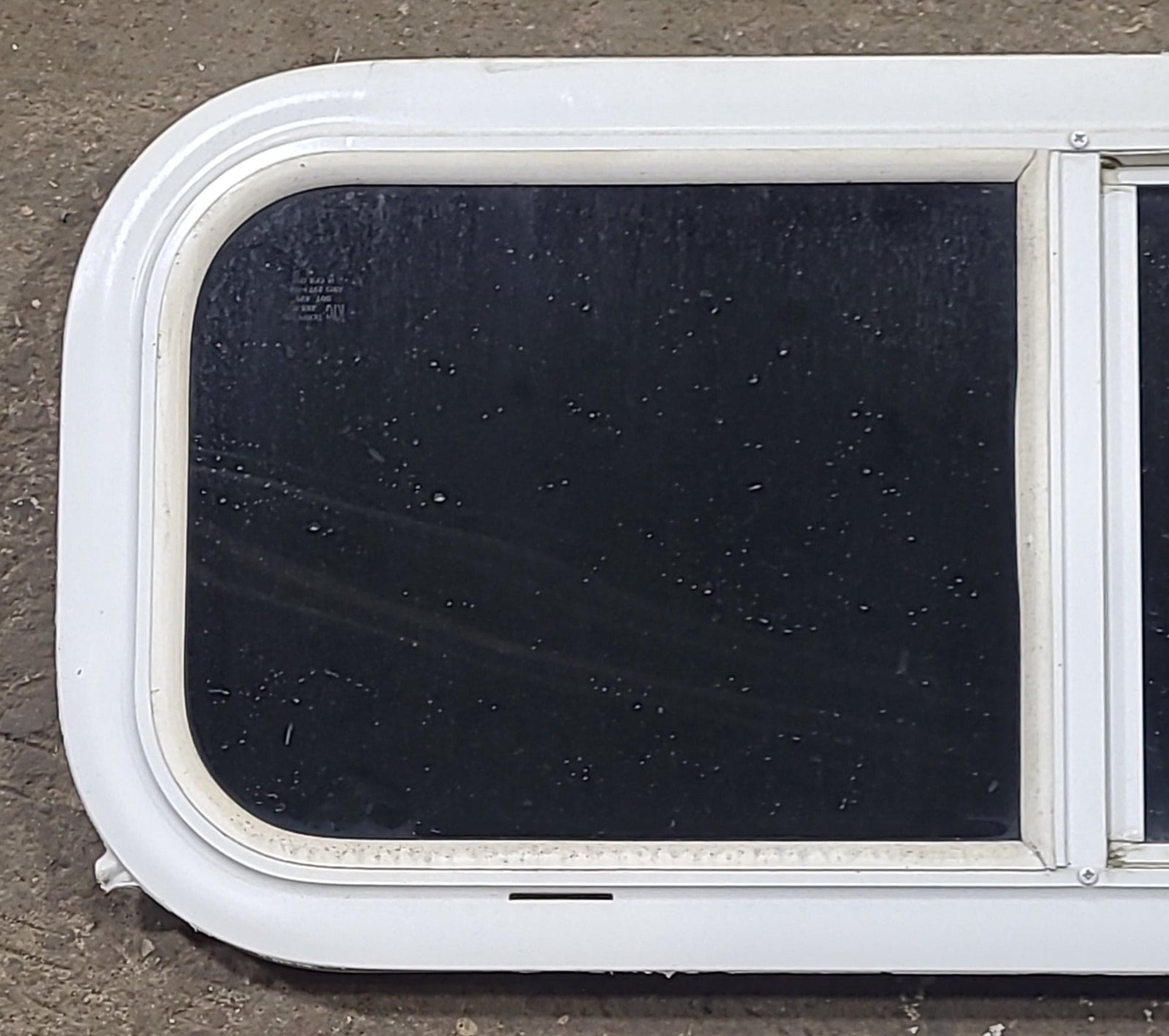 White Radius Opening Window : 27 1/2