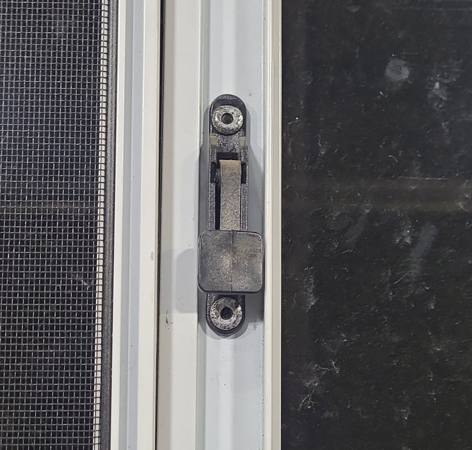 White Radius Opening Window : 48 1/4