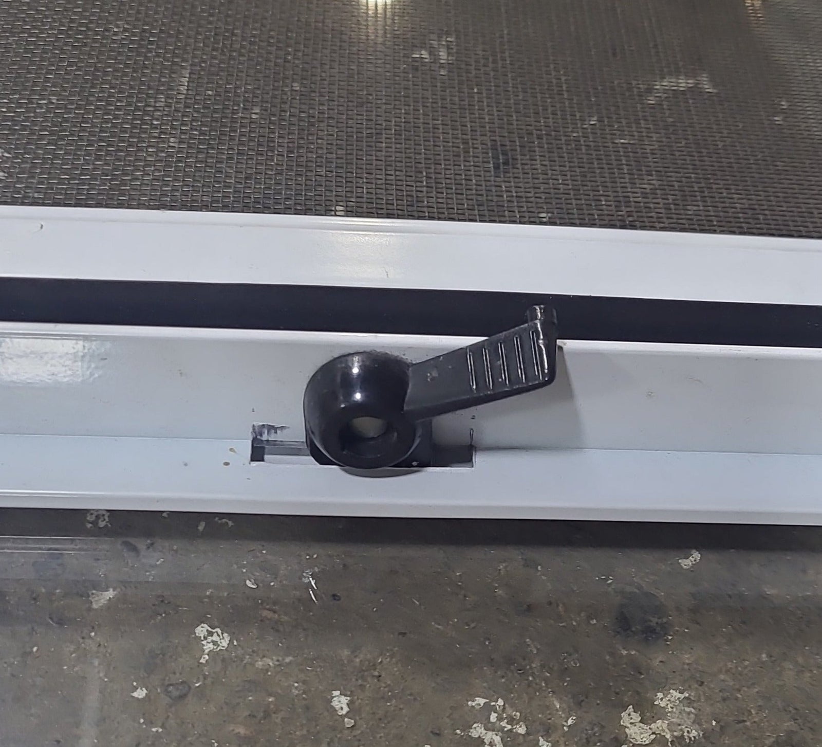 White Radius Opening Window : 53 1/4